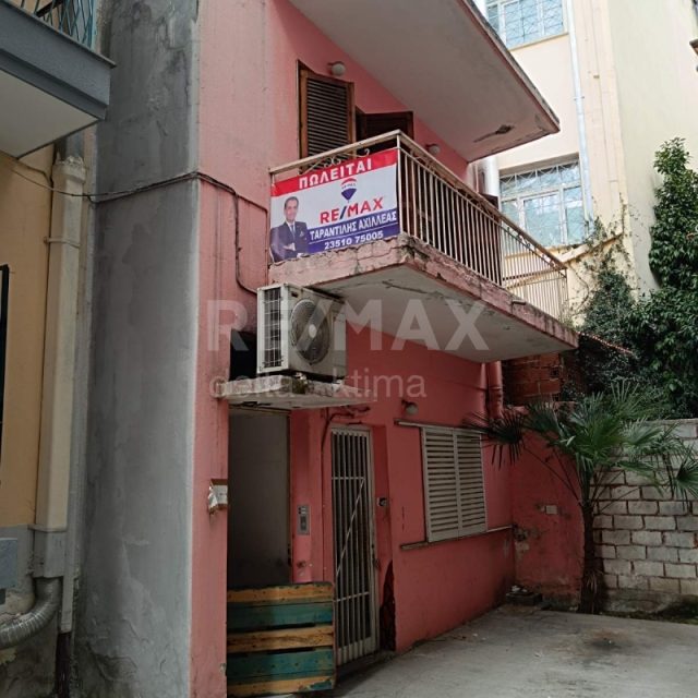 1116-66129944.jpg