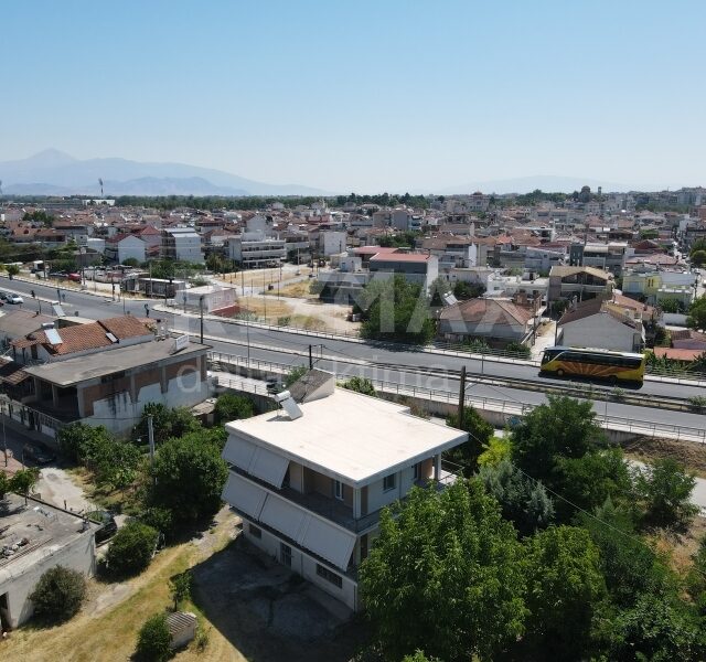 1120-71846505.jpg
