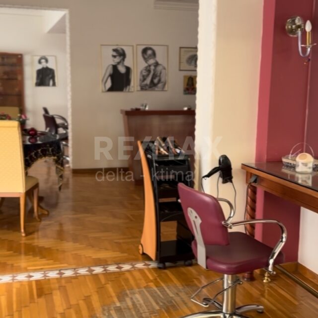1120-72618479.jpg