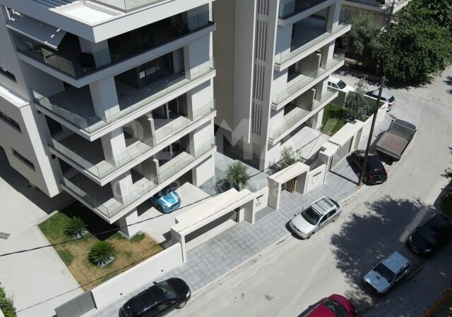 1120-73302470.jpg