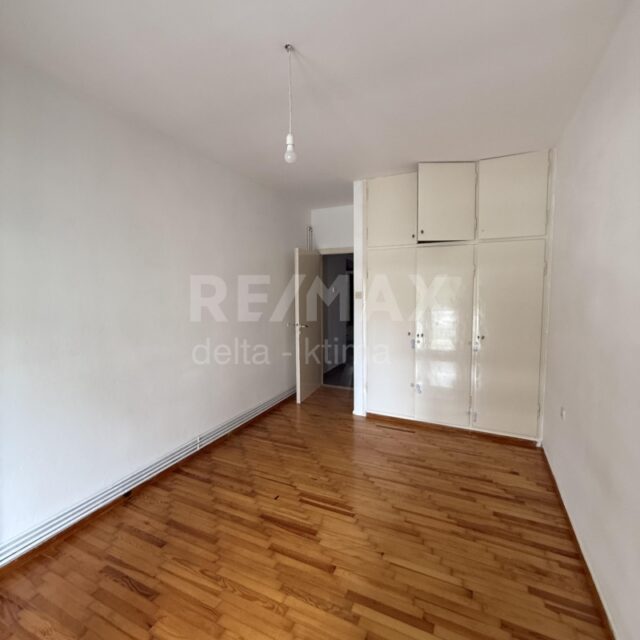 1120-74685249.jpg