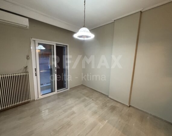 4350-78131515.jpg