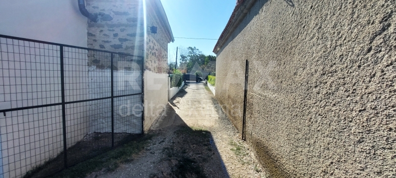 1127-75427547.jpg