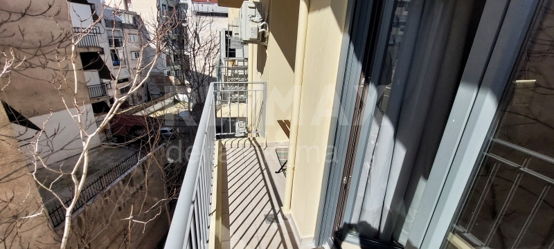 7-67497314.jpg