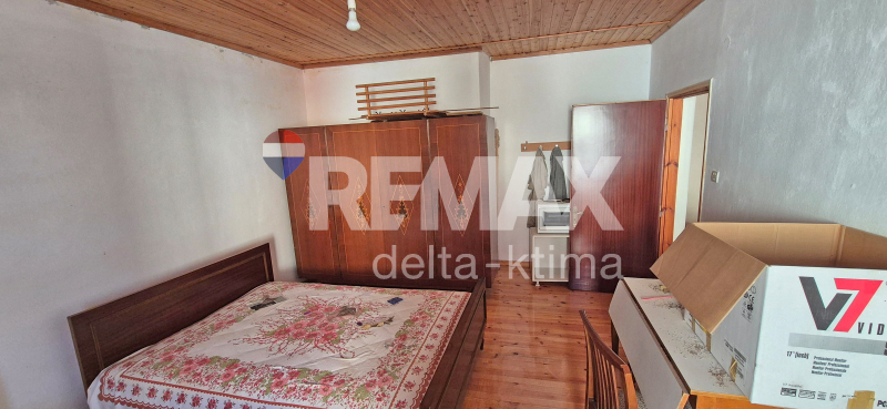 1127-88161297.jpg