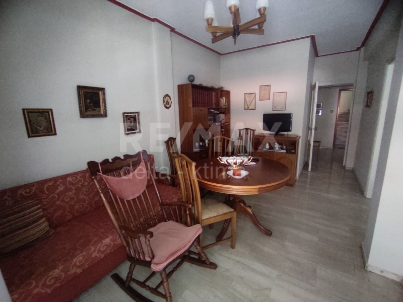 1120-77916204.jpg