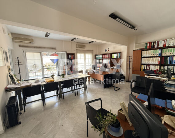 1099-88545459.jpg