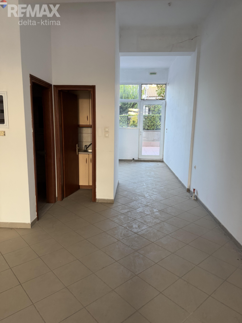 1099-9381698.jpg