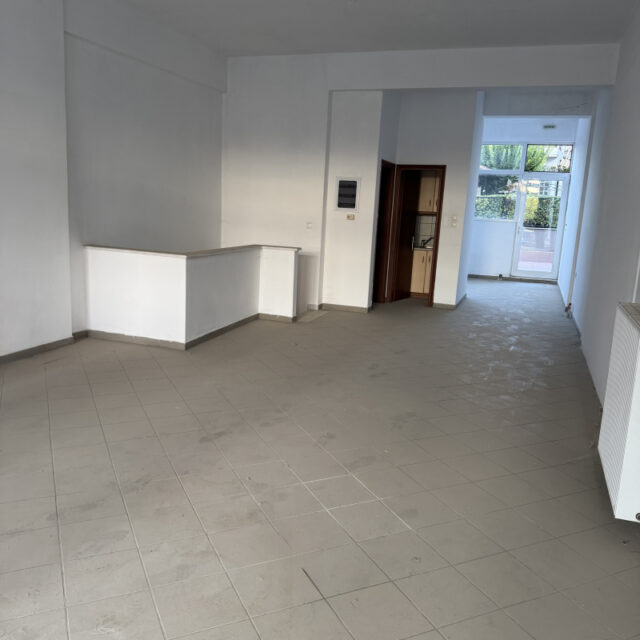 1099-93818333.jpg