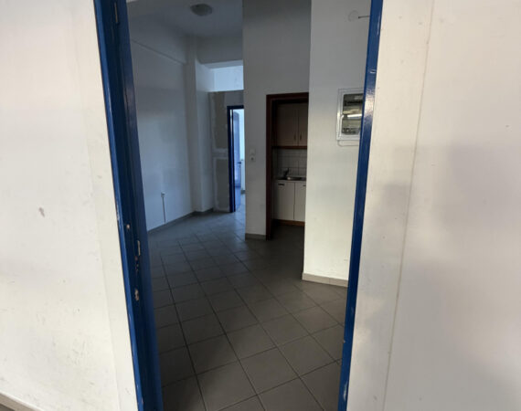 1099-93824554.jpg