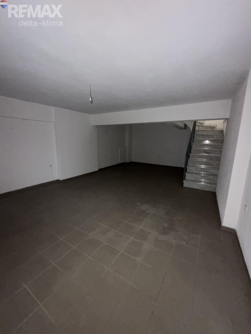 1099-93825781.jpg