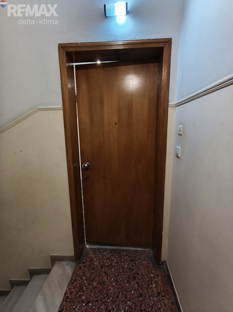 1142-94226391.jpg