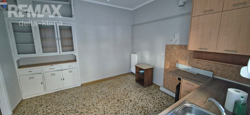 7-93704869.jpg
